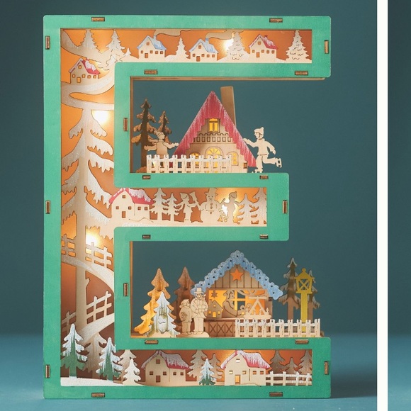 R Wonderland light up Letters - Picture 6 of 17